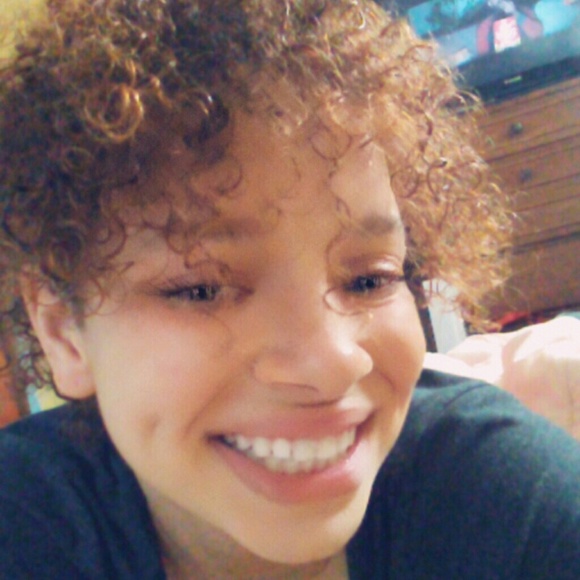 Meet your Posher, Makayla - Picture 1 of 1